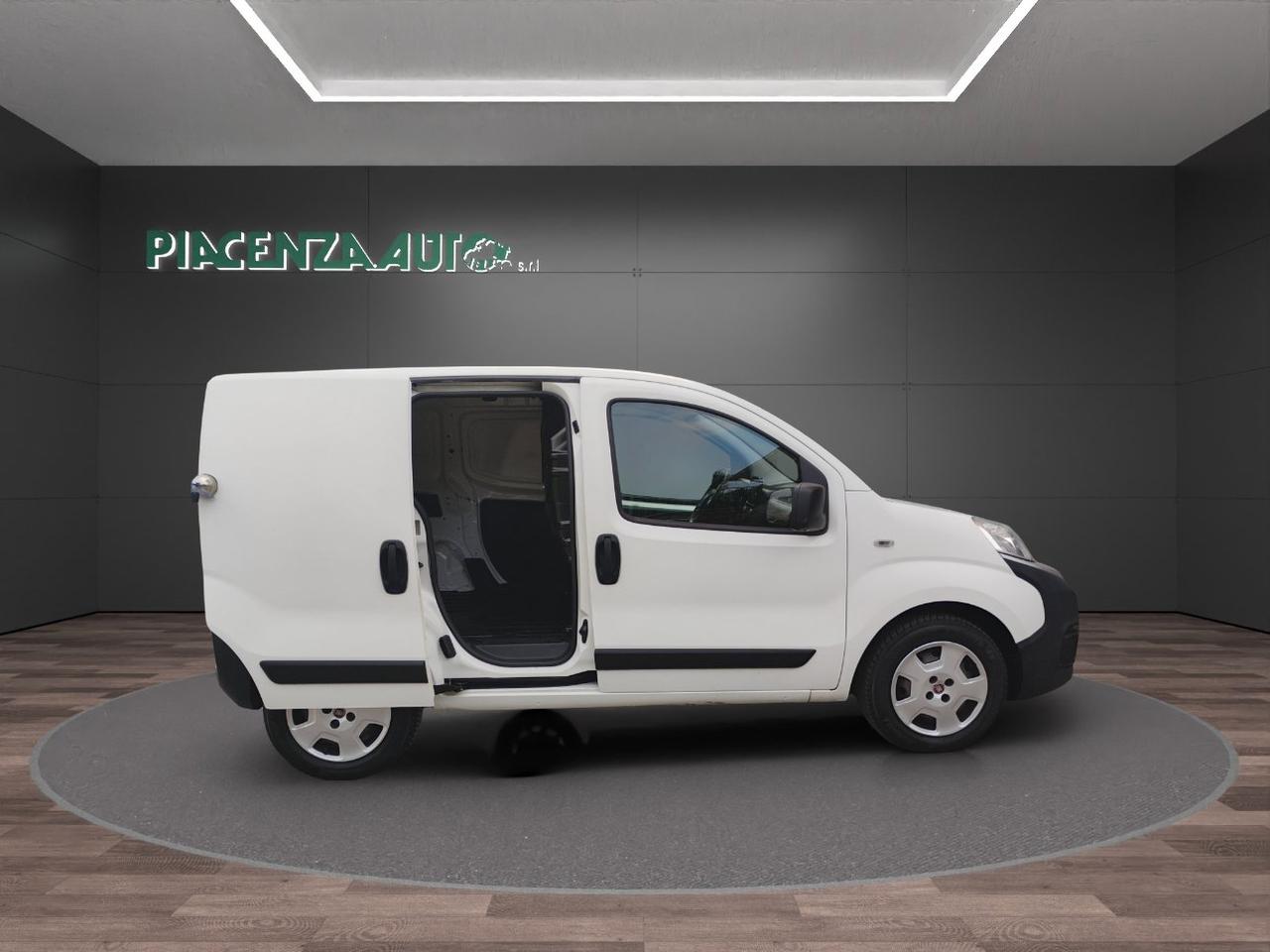 FIAT Fiorino cargo 1.3 mjt 95cv SX E6.MONITOR CENTRALE