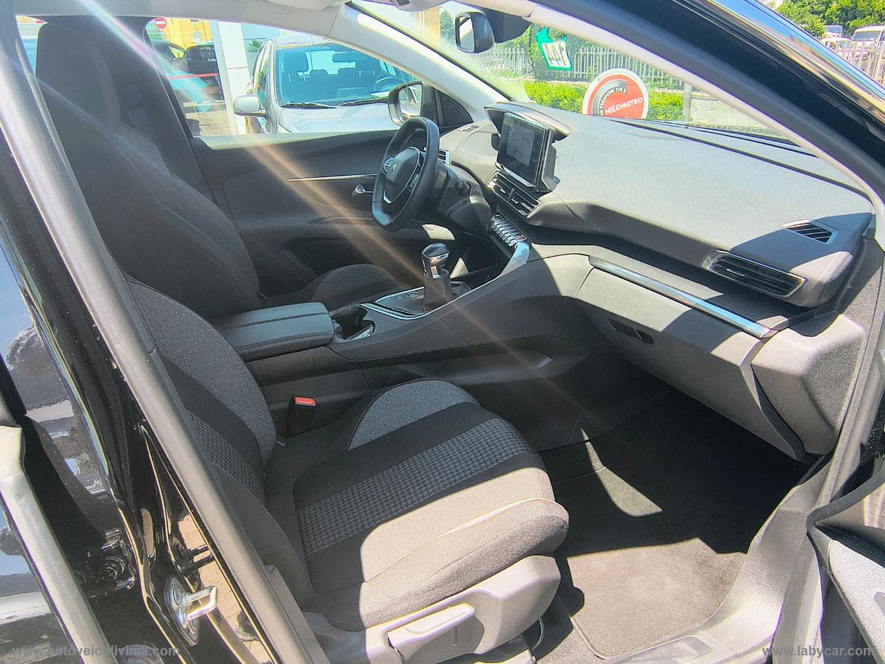 PEUGEOT 3008 BlueHDi 130 S&S Active Business