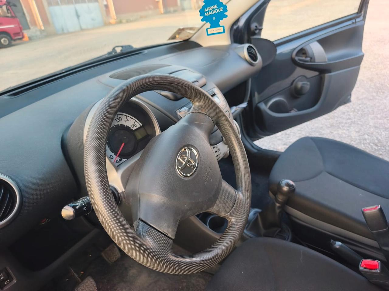 Toyota Aygo 2013---1.0 Benzina Neopatentati