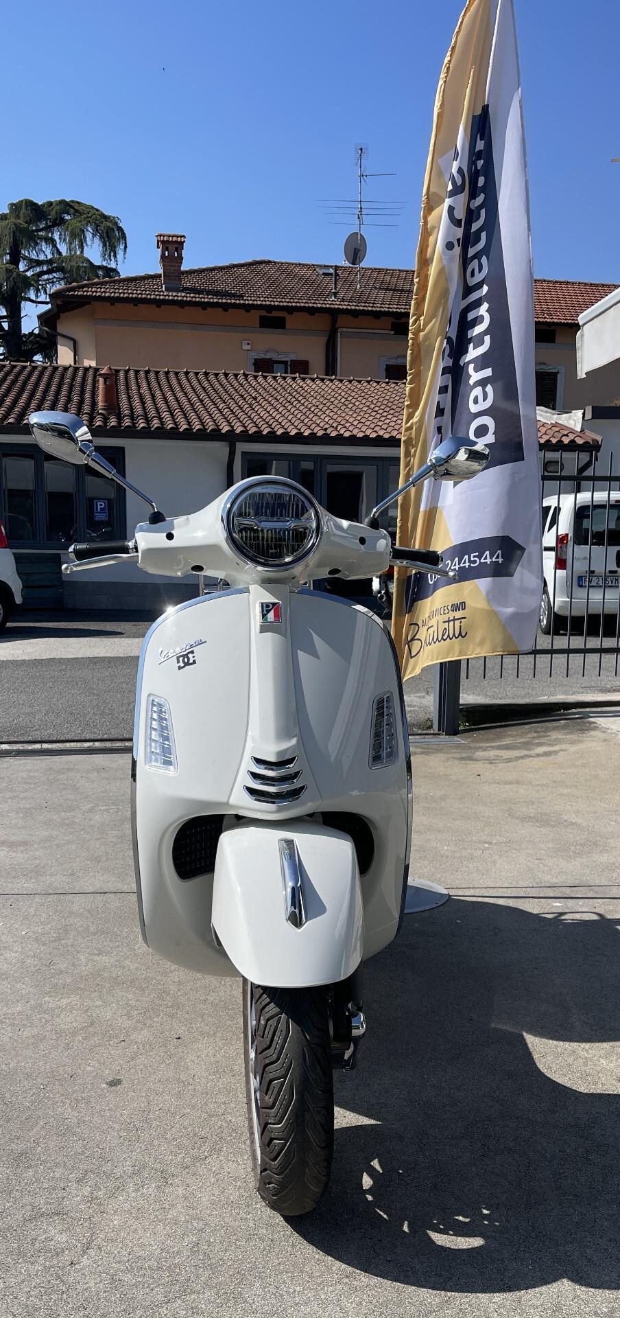 VESPA GTS 300 SUPER