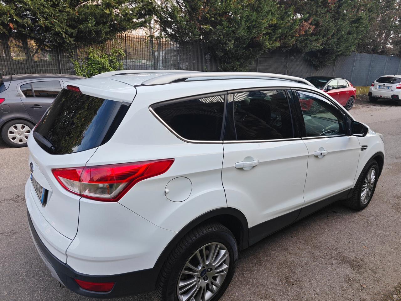 Ford Kuga 2.0 TDCI 140 CV 4WD Titanium