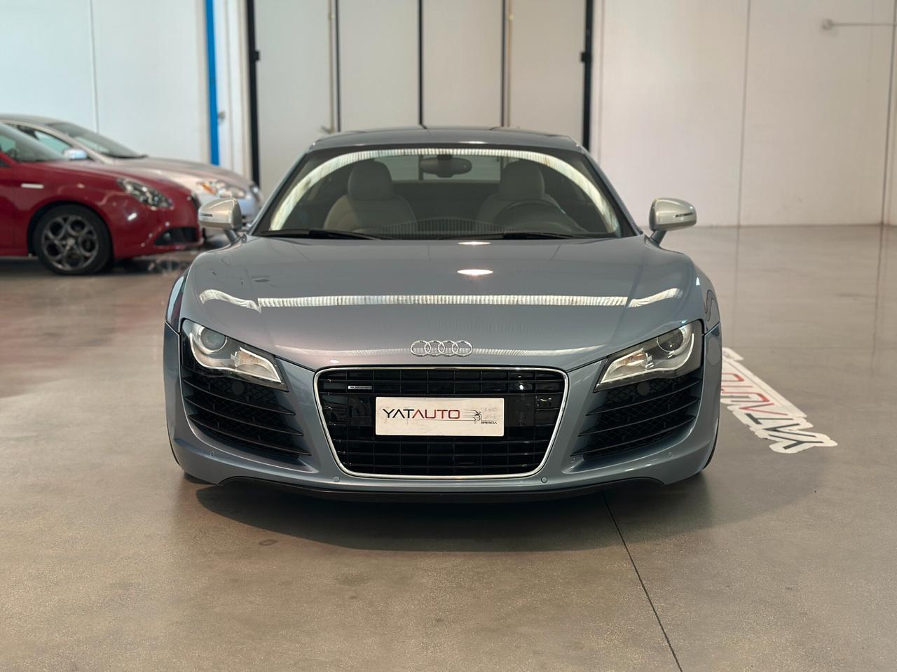 Audi R8 4.2 V8 FSI quattro R tronic