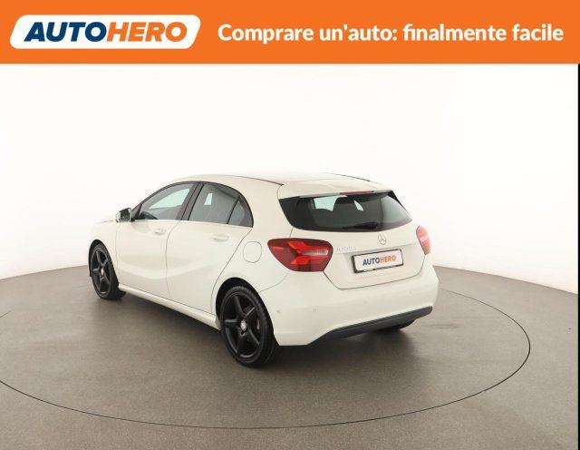 MERCEDES-BENZ A 180 d Automatic Business