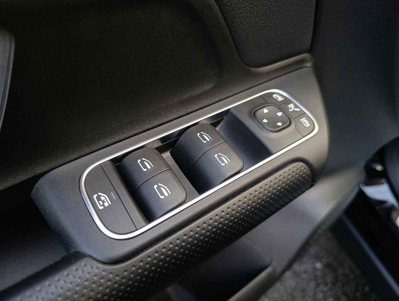 Mercedes Classe GLA 180 d Premium Tettuccio Apribile