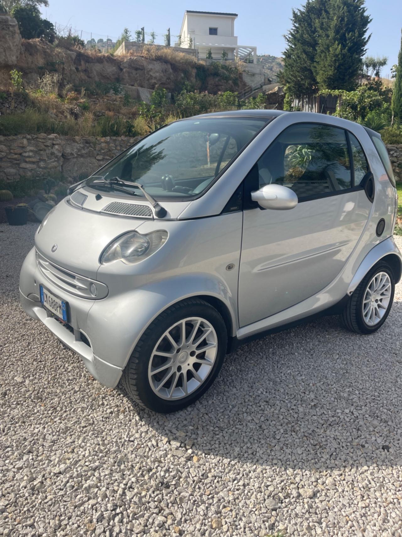 Smart ForTwo 700 coupé passion (45 kW)