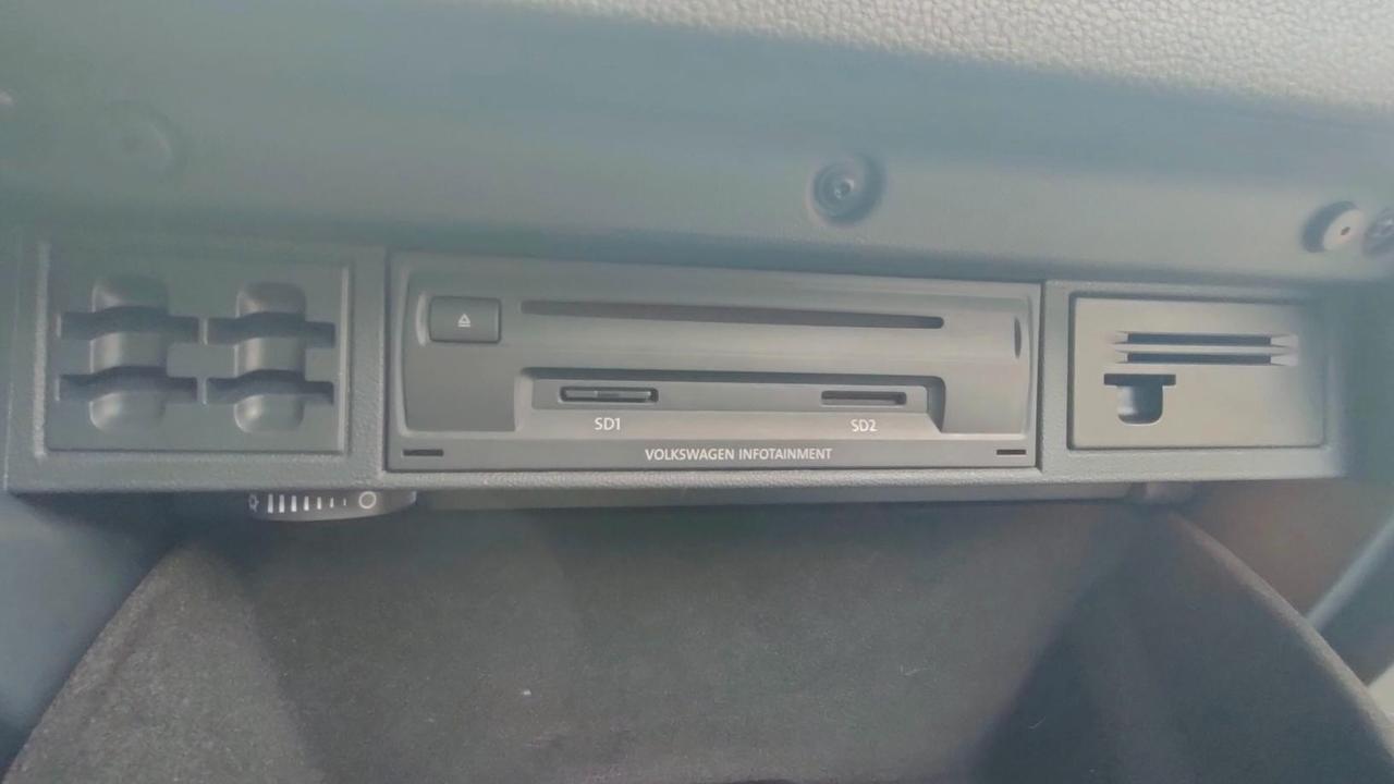 Volkswagen Golf 5 Porte Golf 5p 1.6 tdi Highline Executive (business) 110cv dsg