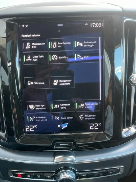 Volvo XC60 B4 (d) AWD Geartronic Momentum Pro