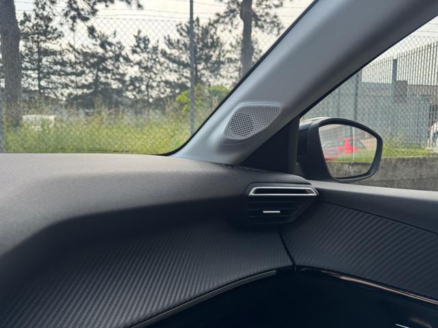 PEUGEOT 208 PureTech 100CV 5 porte Allure