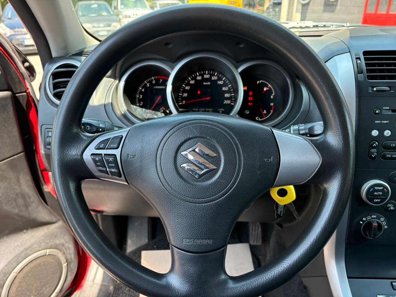 Suzuki Grand Vitara 2.0 16V 5 P GPL UNI PROP