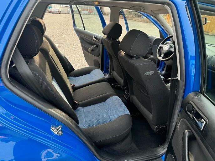 Volkswagen Golf 1.6 cat 5 porte Comfortline