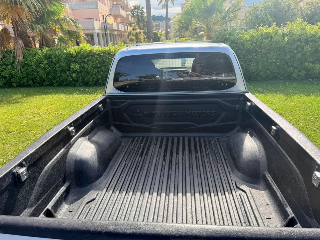 Mitsubishi L200 Double Cab L200 d.cab 2.3d 4wd 150cv