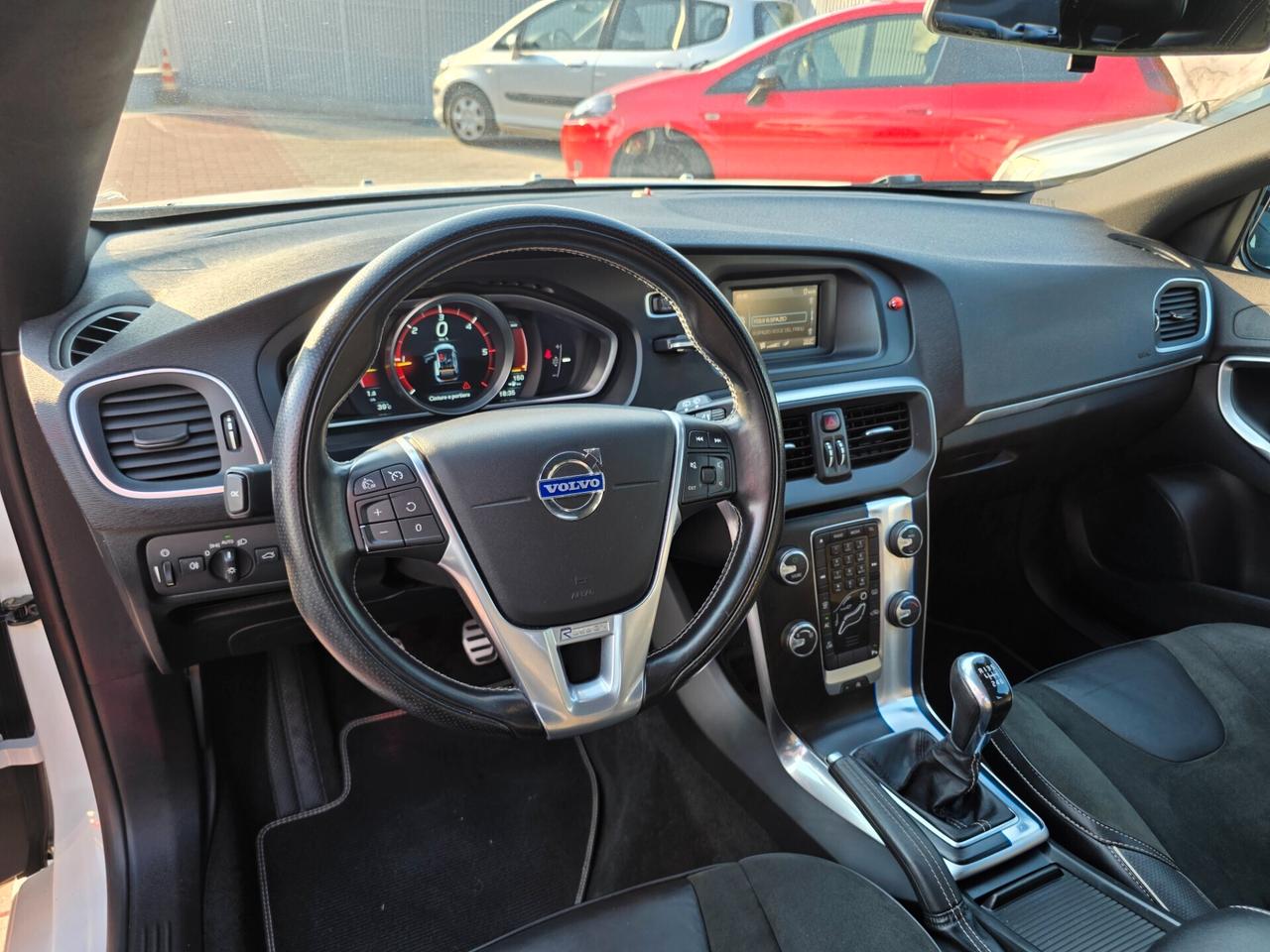 Volvo V40 D2 1.6 R-design perfetta e garantita 12M