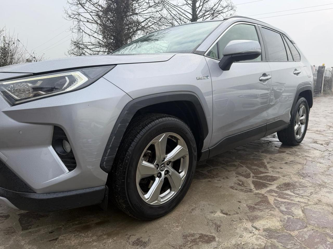 Toyota RAV 4 2.5 HV HYBRID. AWD-i 4x4