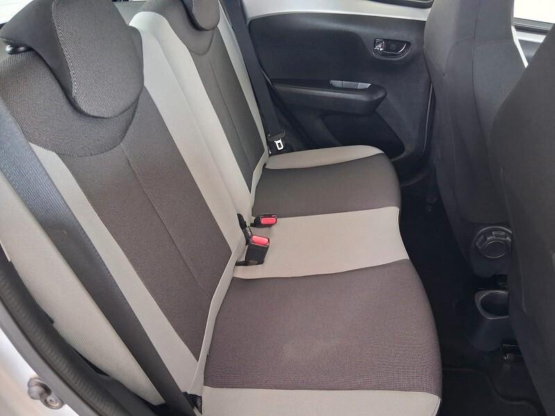 Toyota Aygo 1.0 VVT-i 69 CV 5 porte x-play