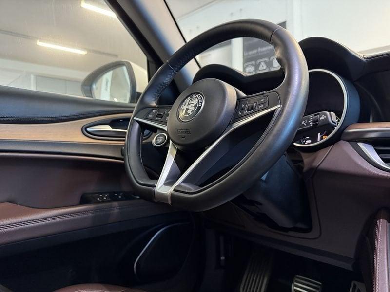 Alfa Romeo Stelvio 2.2 Turbo Diesel 210CV AT8 Q4 TI