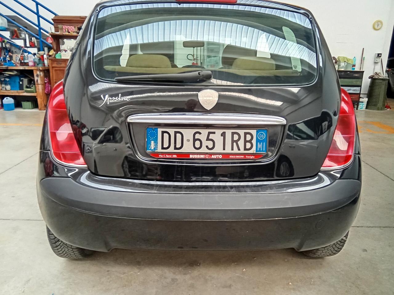 Lancia Ypsilon 1.2 BZ /NEOPATENTATI