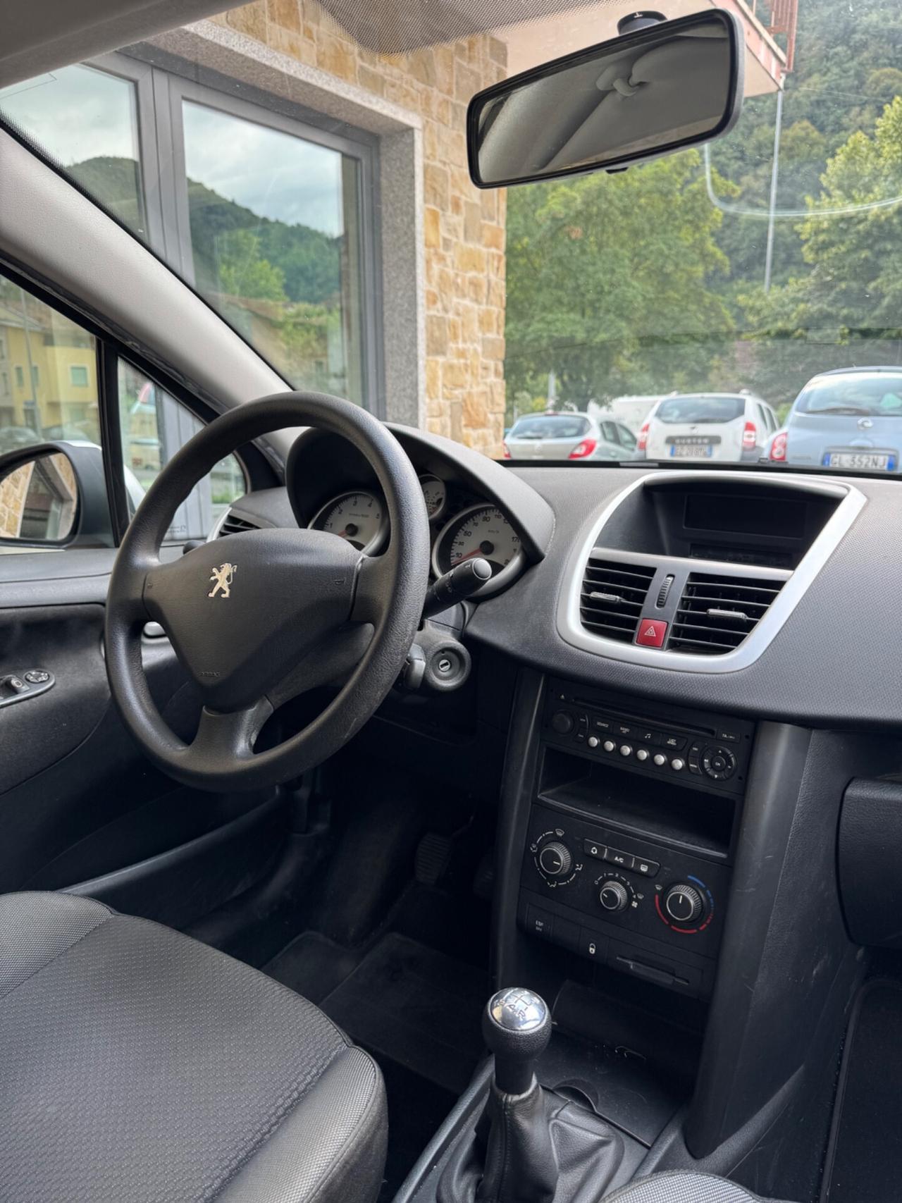 Peugeot 207 1.4 8V 75CV 5p. X Line ECO GPL