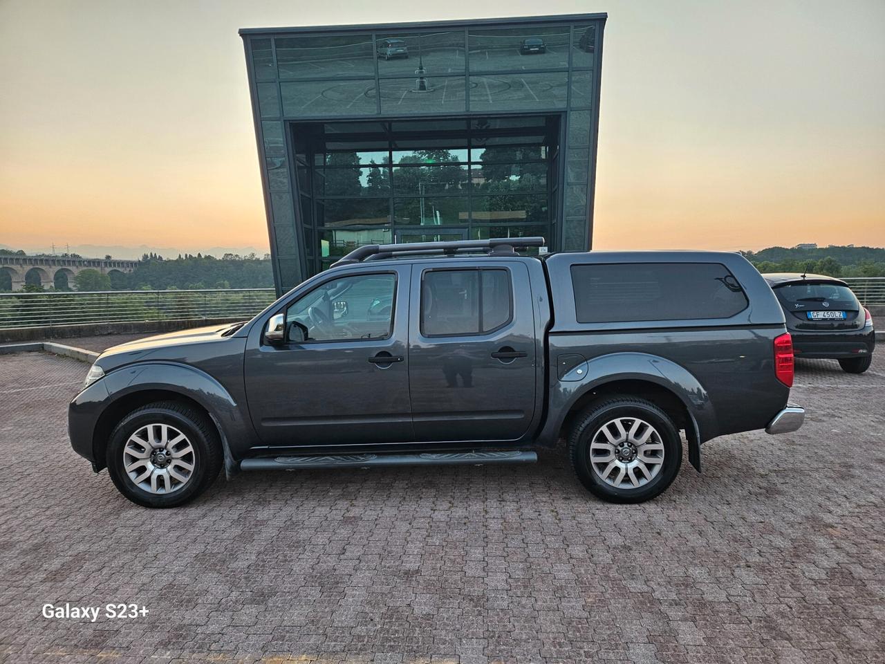 Nissan Navara 2.5 dCi 190CV 4 porte Double Cab Sport