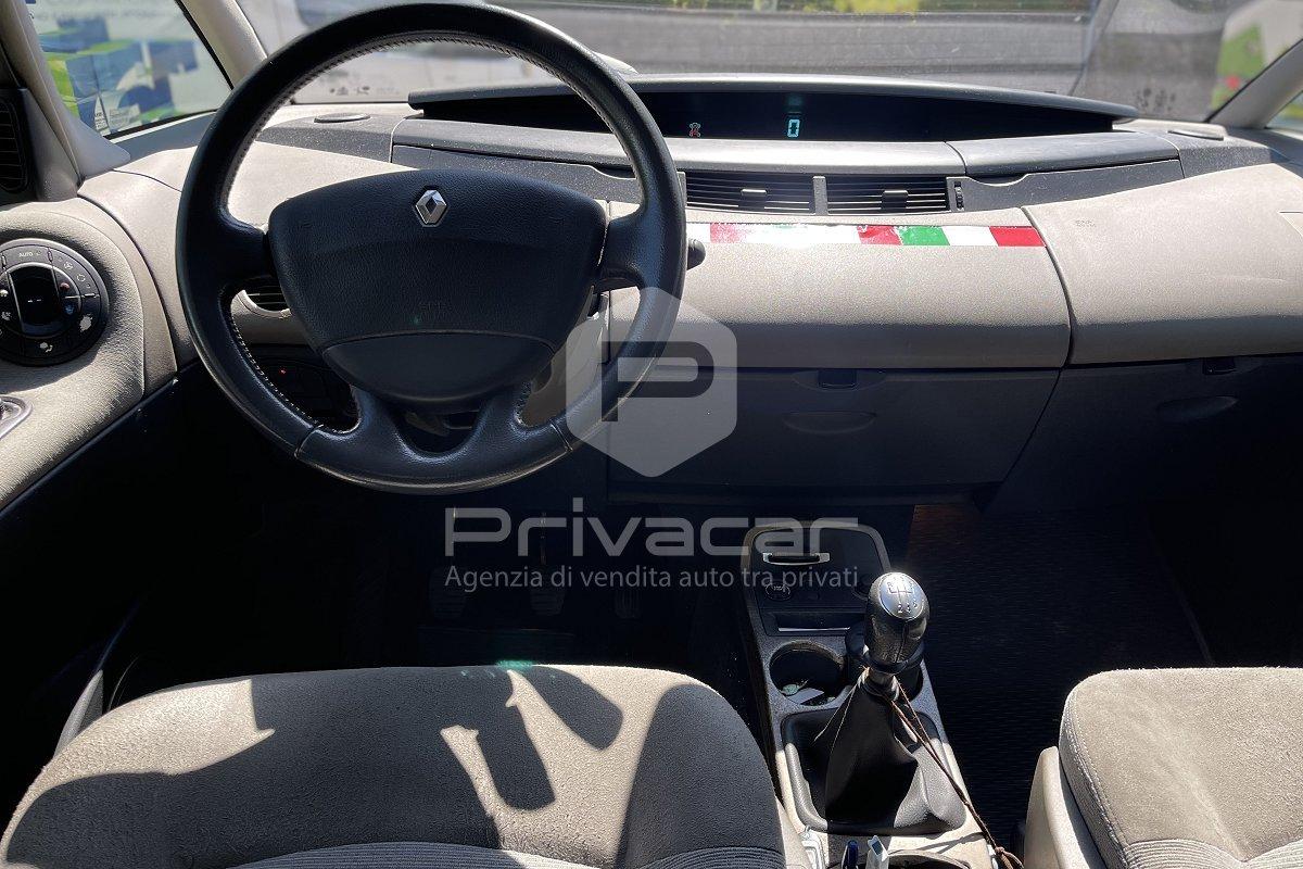 RENAULT Espace 2.2 16V dCi Privilège