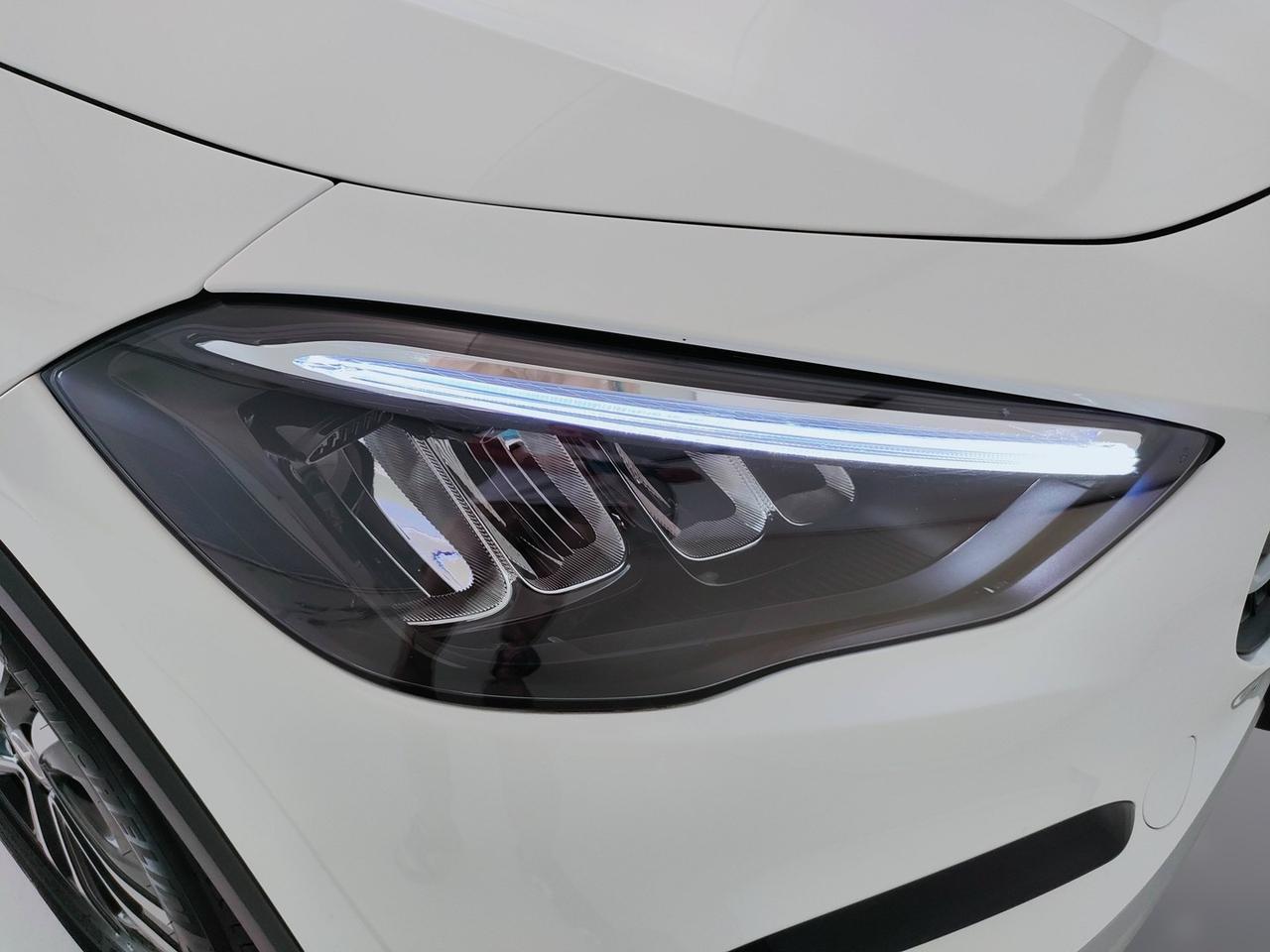 Mercedes-Benz GLA-H247 2023 - GLA 180 d Advanced auto