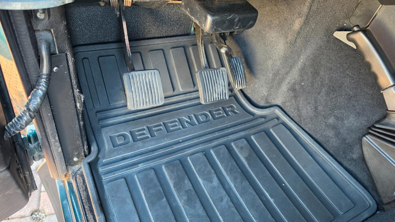 Land Rover Defender 110 2.2 TD4 Station Wagon N1 5 P. motore nuovo percors KM 15.000