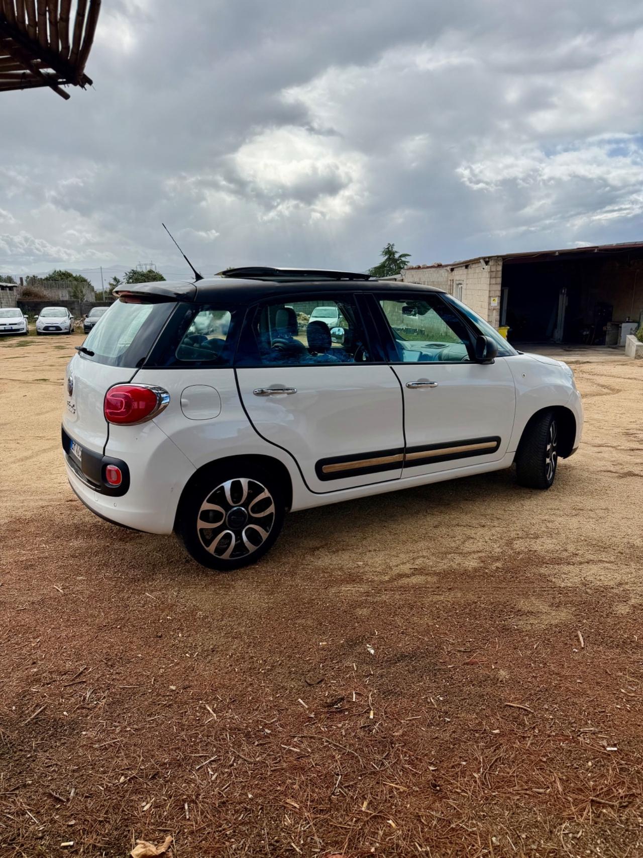 Fiat 500L 1.6 Multijet 105 CV Panoramic Edition Bianco Gelato