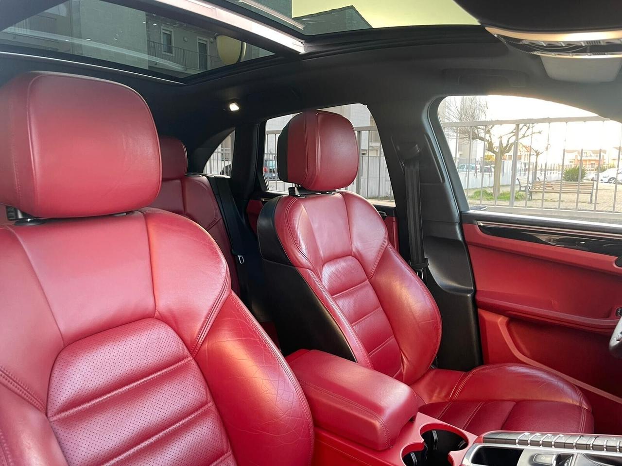 Porsche Macan 3.0 S Diesel , ALL. TURBO, INTERNI ROSSI, TETTO, FULL FULL