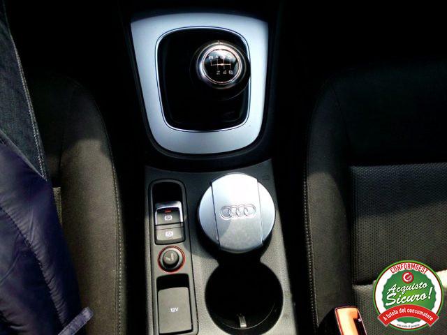 AUDI Q3 2.0 TDI 120 CV Business