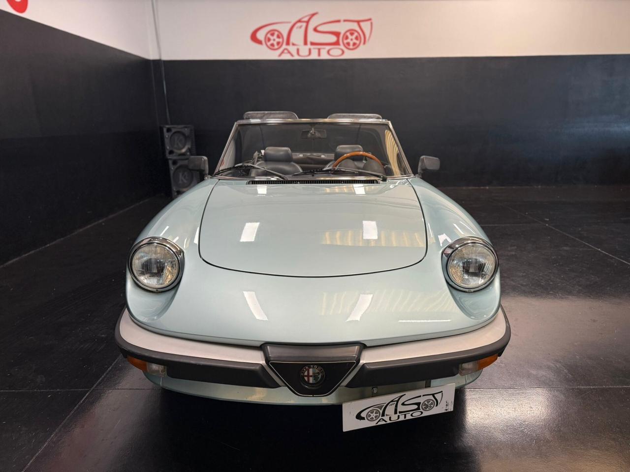 Alfa Romeo Spider 2.0