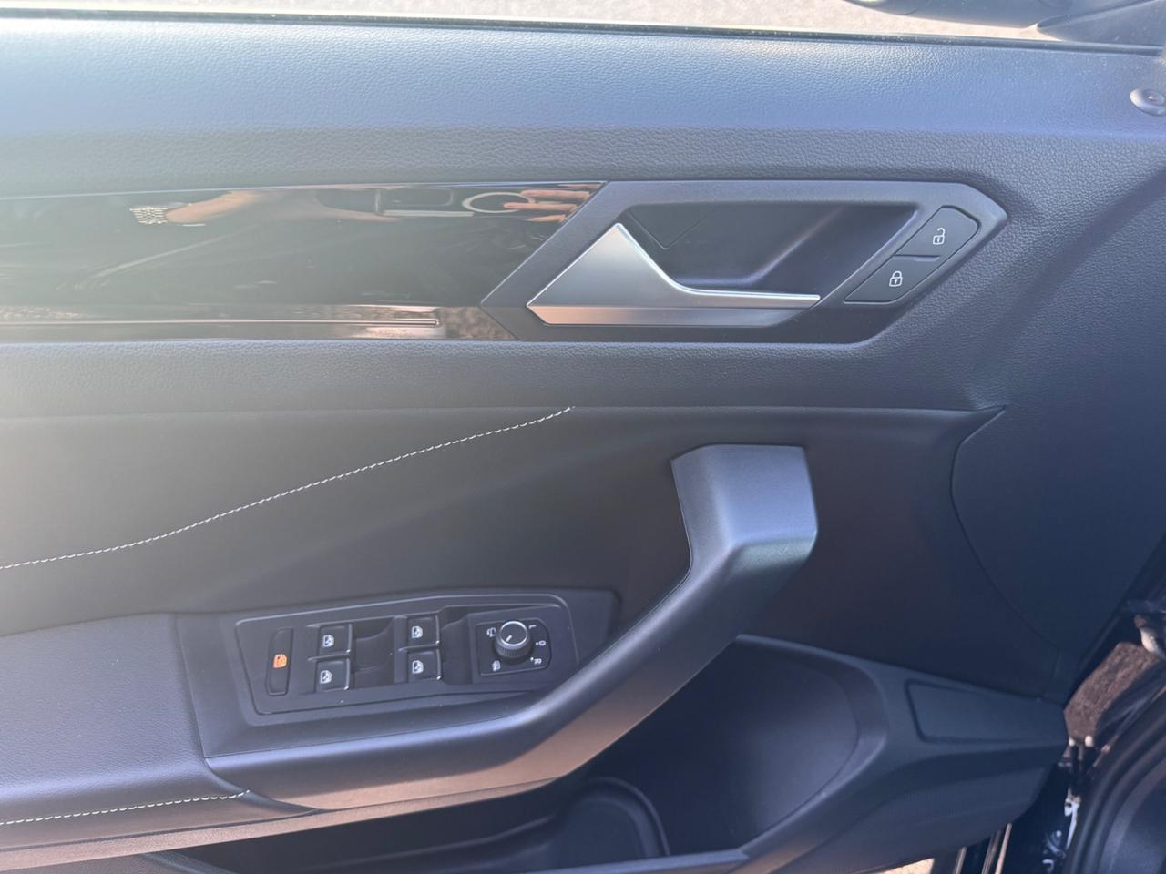 Volkswagen T-Roc 2.0 TDI SCR 150 CV DSG R-Line Full Black