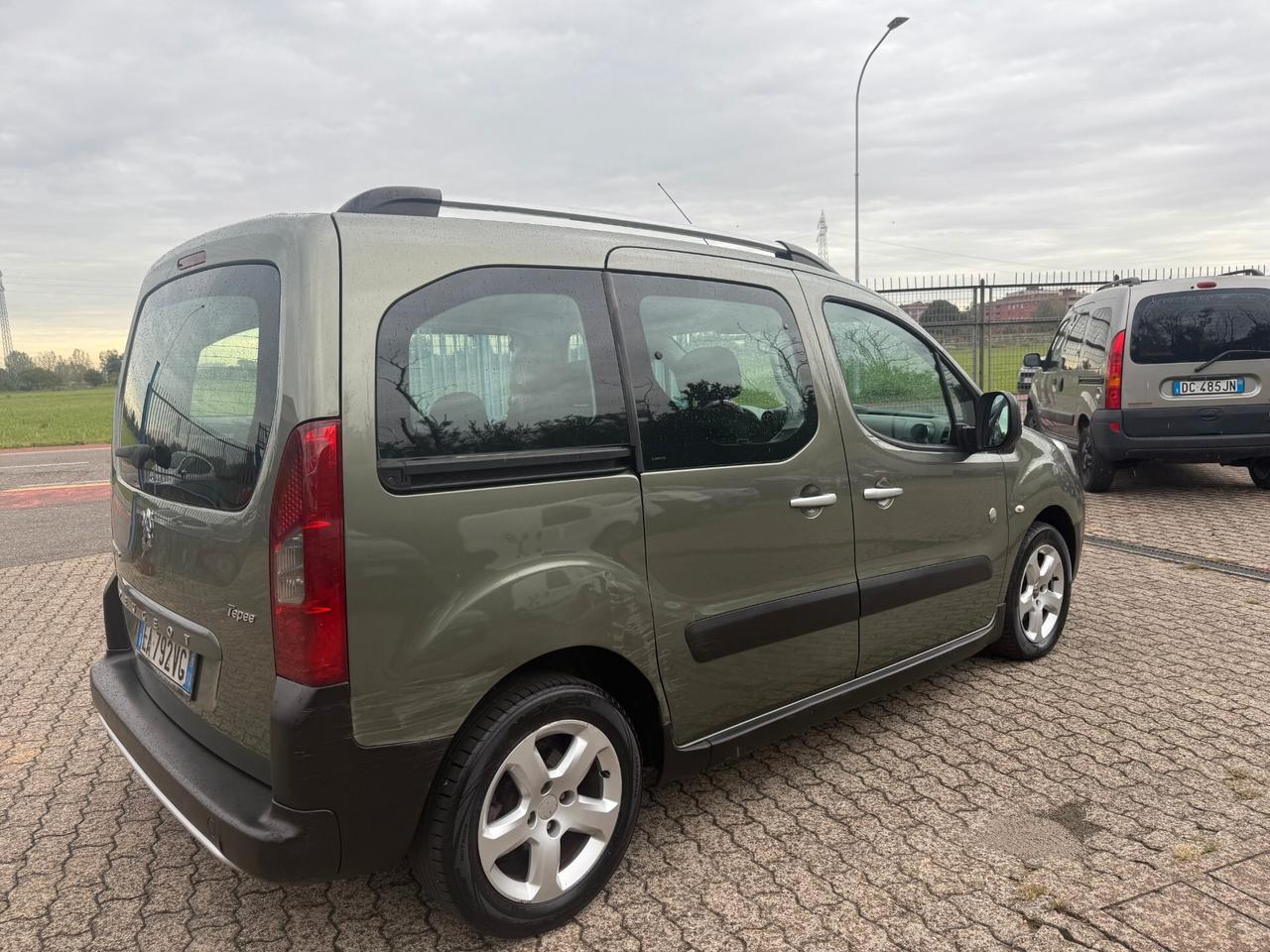 Peugeot Partner Tepee 1.6 HDi 90CV Outdoor