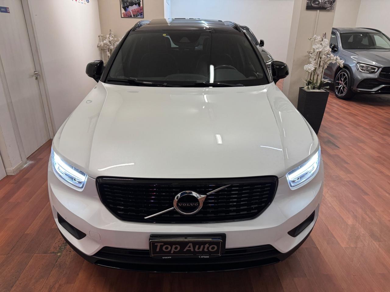 VOLVO XC40 XC 40 D3 GEARTRONIC R DESIGN / TETTO