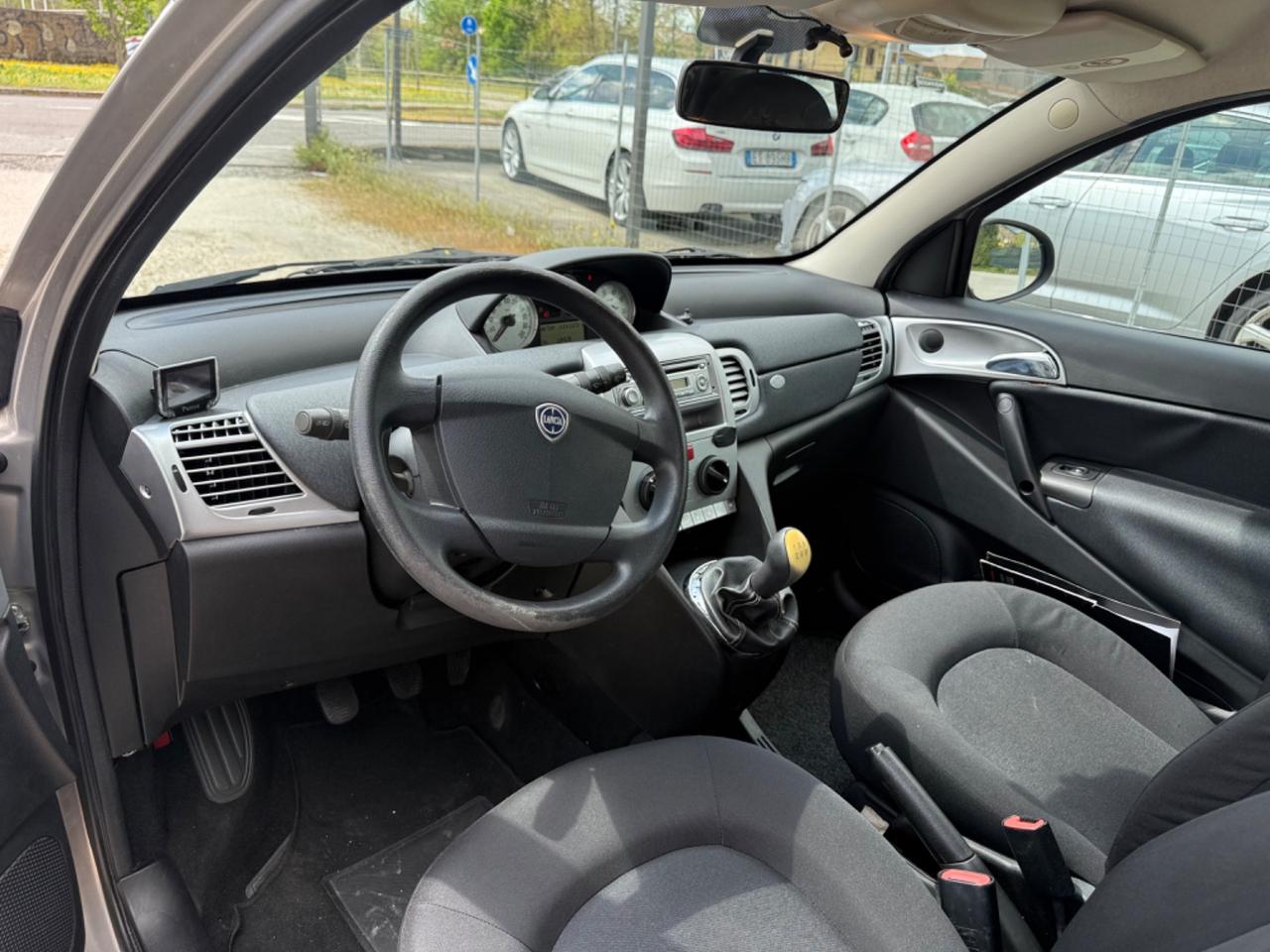 Lancia Ypsilon 1.3 MJT 75 CV Platino Ok neopatent Euro5