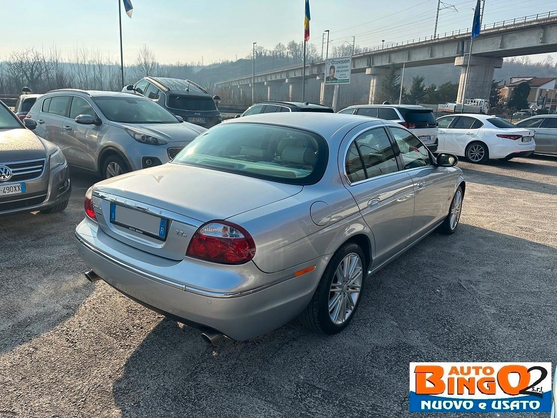 Jaguar S-Type 2.7 diesel V6 Executive