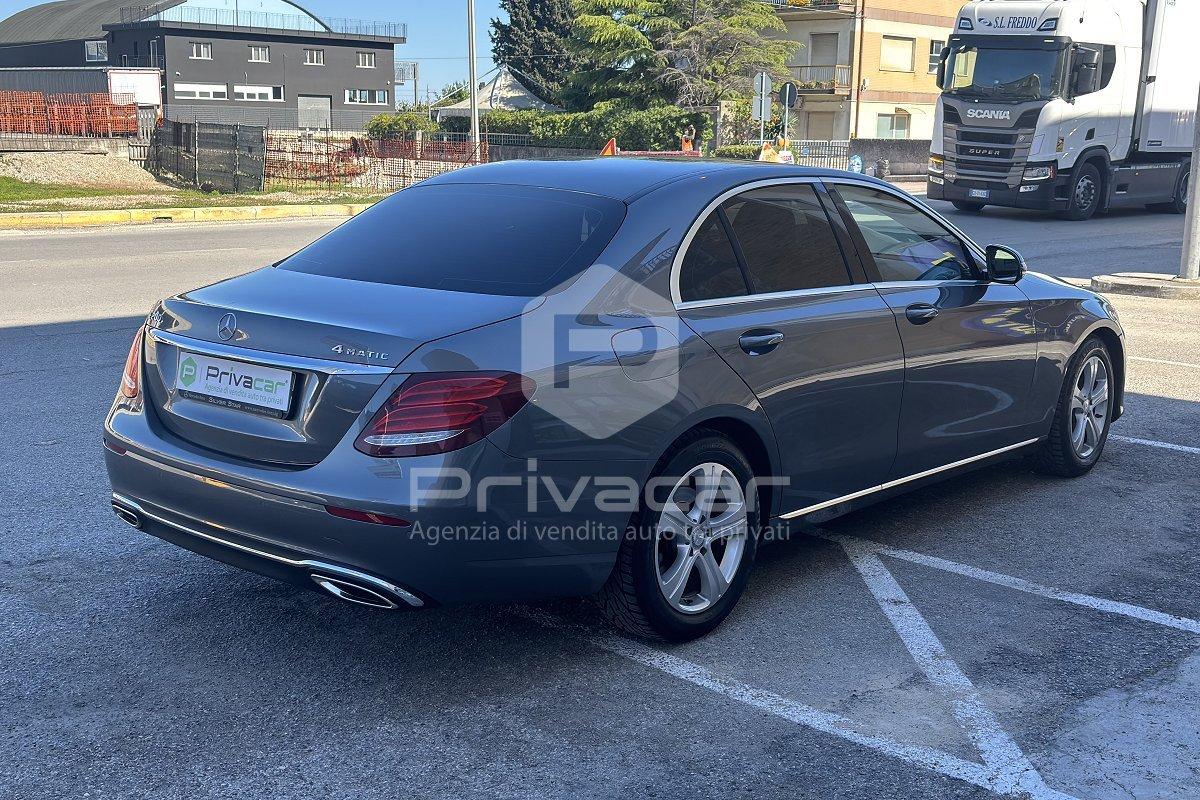MERCEDES E 200 Auto Exclusive
