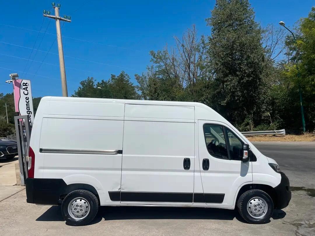 Peugeot Boxer 2.2 BlueHDi 140CV L2H2