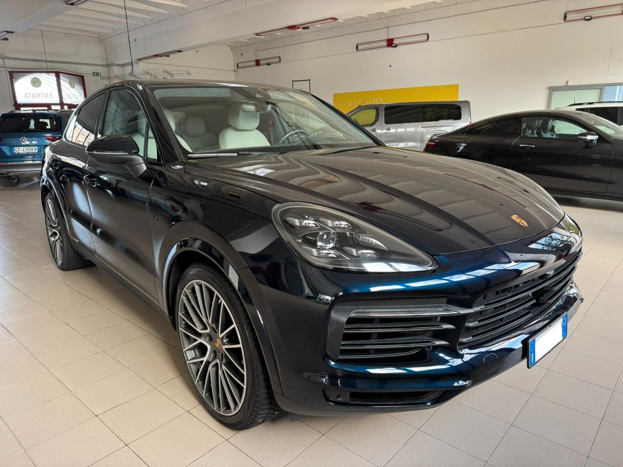 Cayenne Coupé 3.0 V6 E-Hybrid Tetto vetro R.Lega 22"