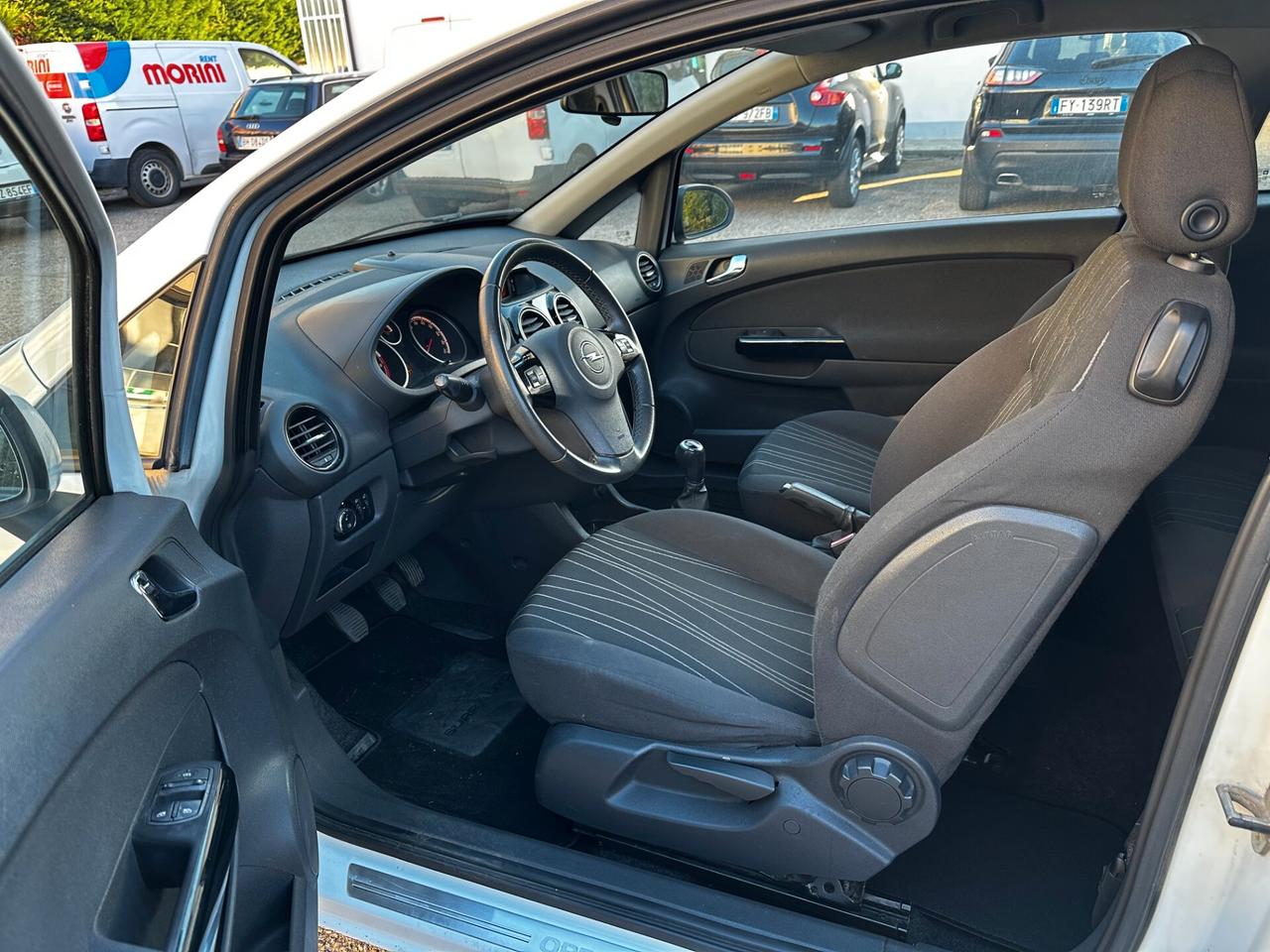 Opel Corsa 1.2 3 porte Club "NEOPATENTATI"