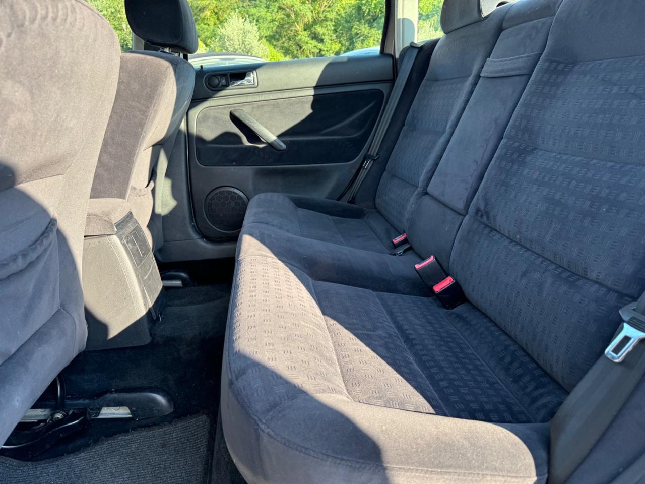 Volkswagen Passat 1.9 TDI/101 CV cat Business