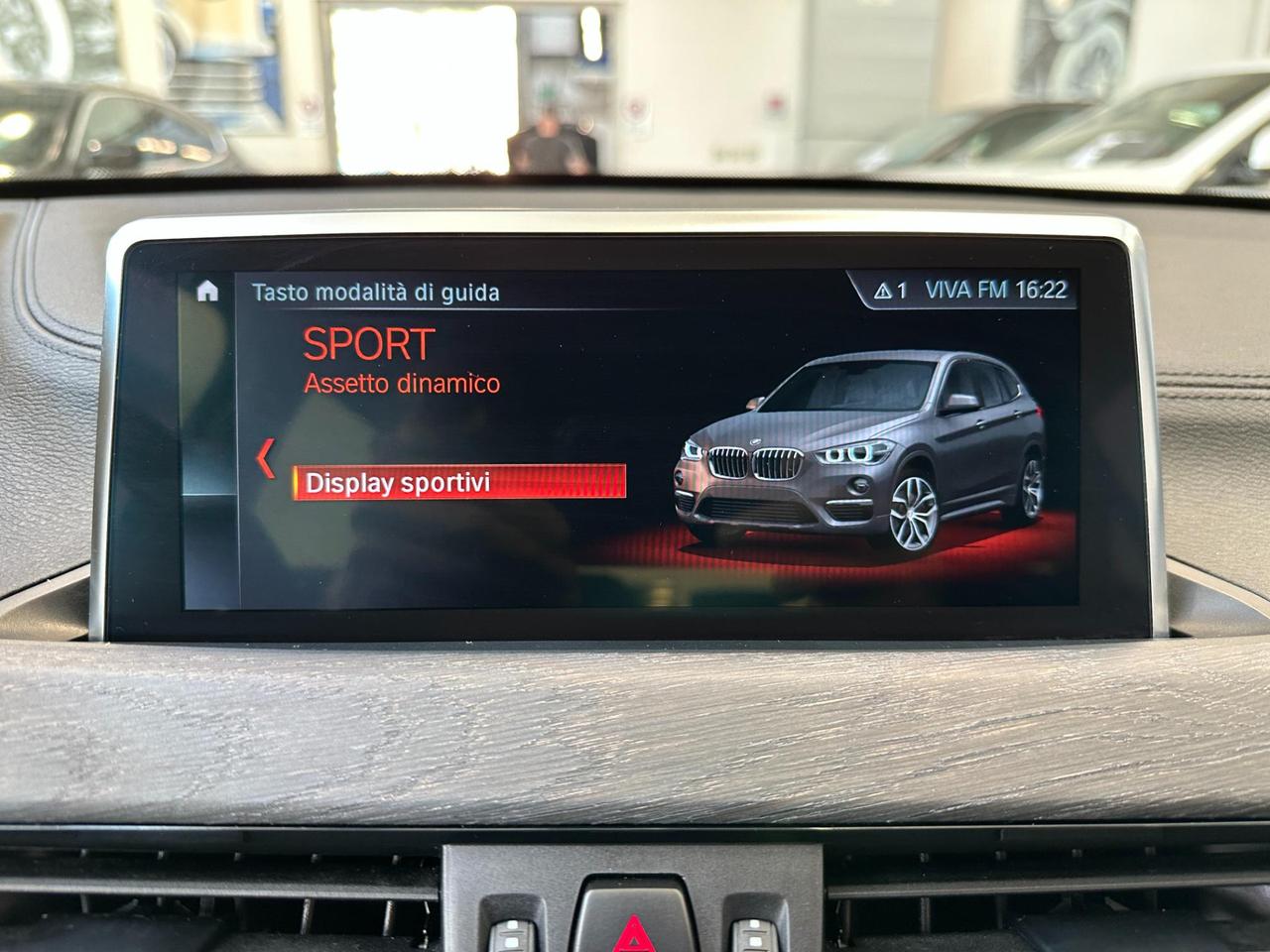 BMW X1 sdrive18i xLine Plus Auto-18"-Camera-Pelle-Carplay-IVA
