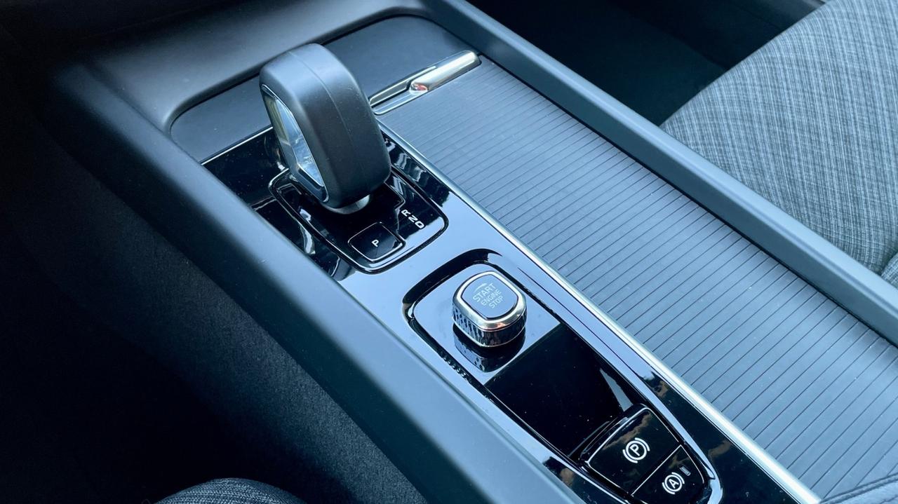 VOLVO V60 B4 2.0 PLUS BRIGHT 197CV - VIRTUAL COCKPIT, FULL LED