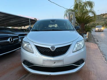 Lancia Ypsilon 1.2 69 CV 5 porte Unyca