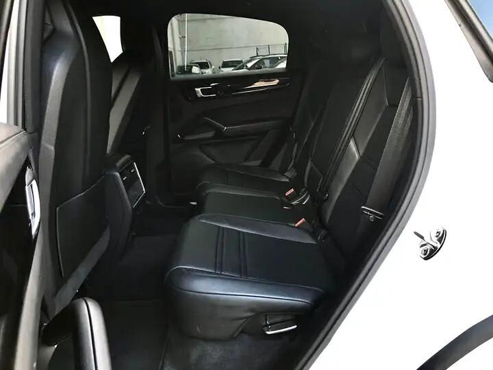 Porsche Cayenne Coupé 3.0 V6