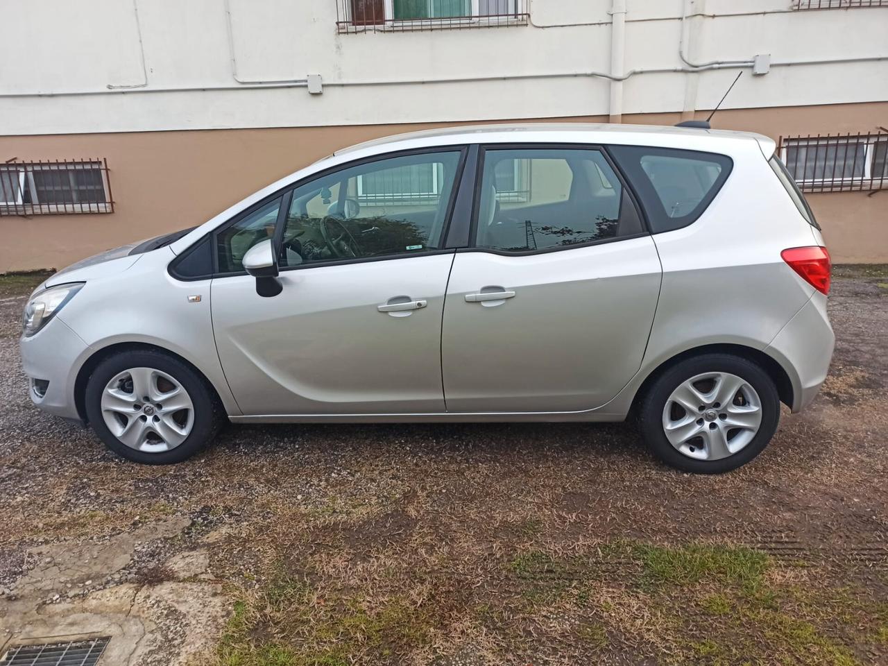 FINANZIABILE a GPL opel MERIVA neopatentati PERMUTE