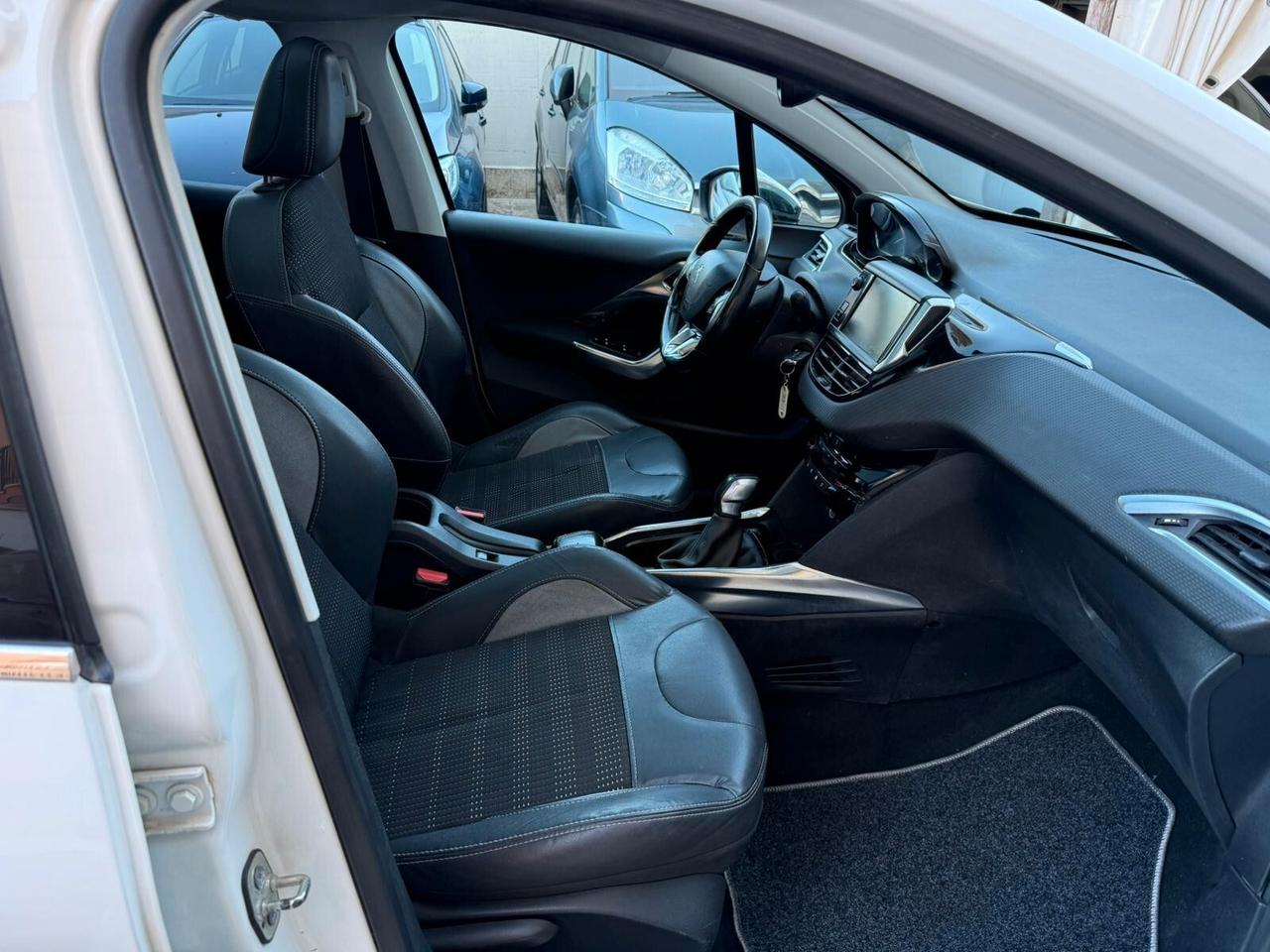 Peugeot 2008 1.6 Diesel Tetto panoramico