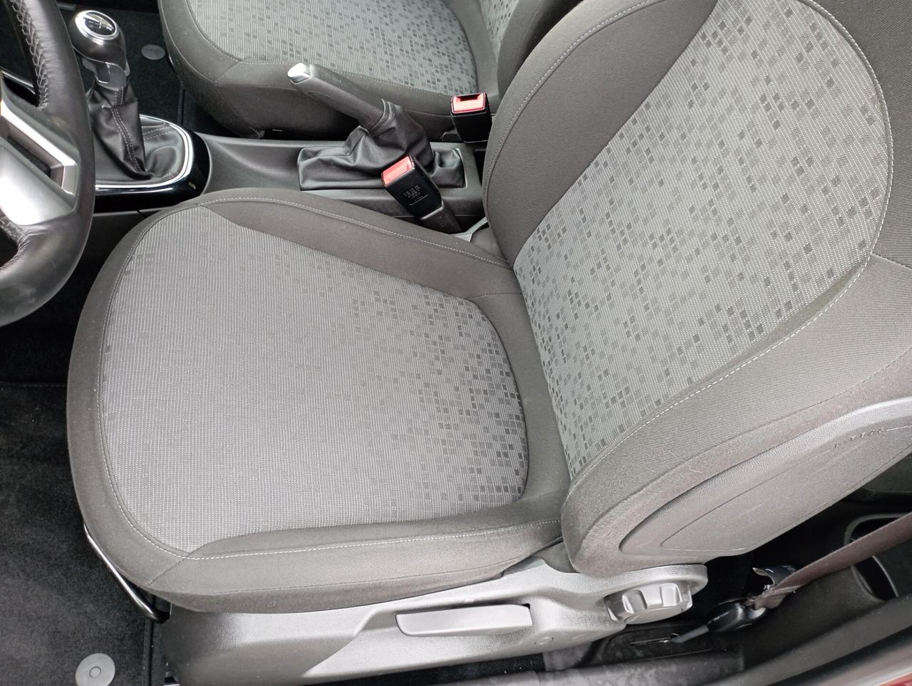 Opel Adam 1.2 70 CV NEOPATENTATI OK