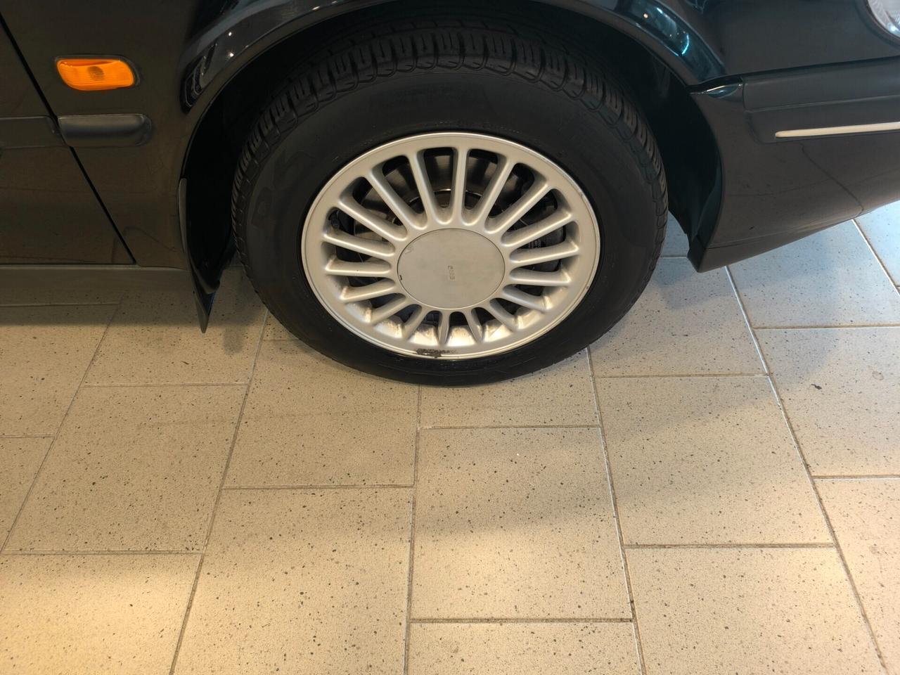 Saab 900 2.0i 16V cat 5 porte SE