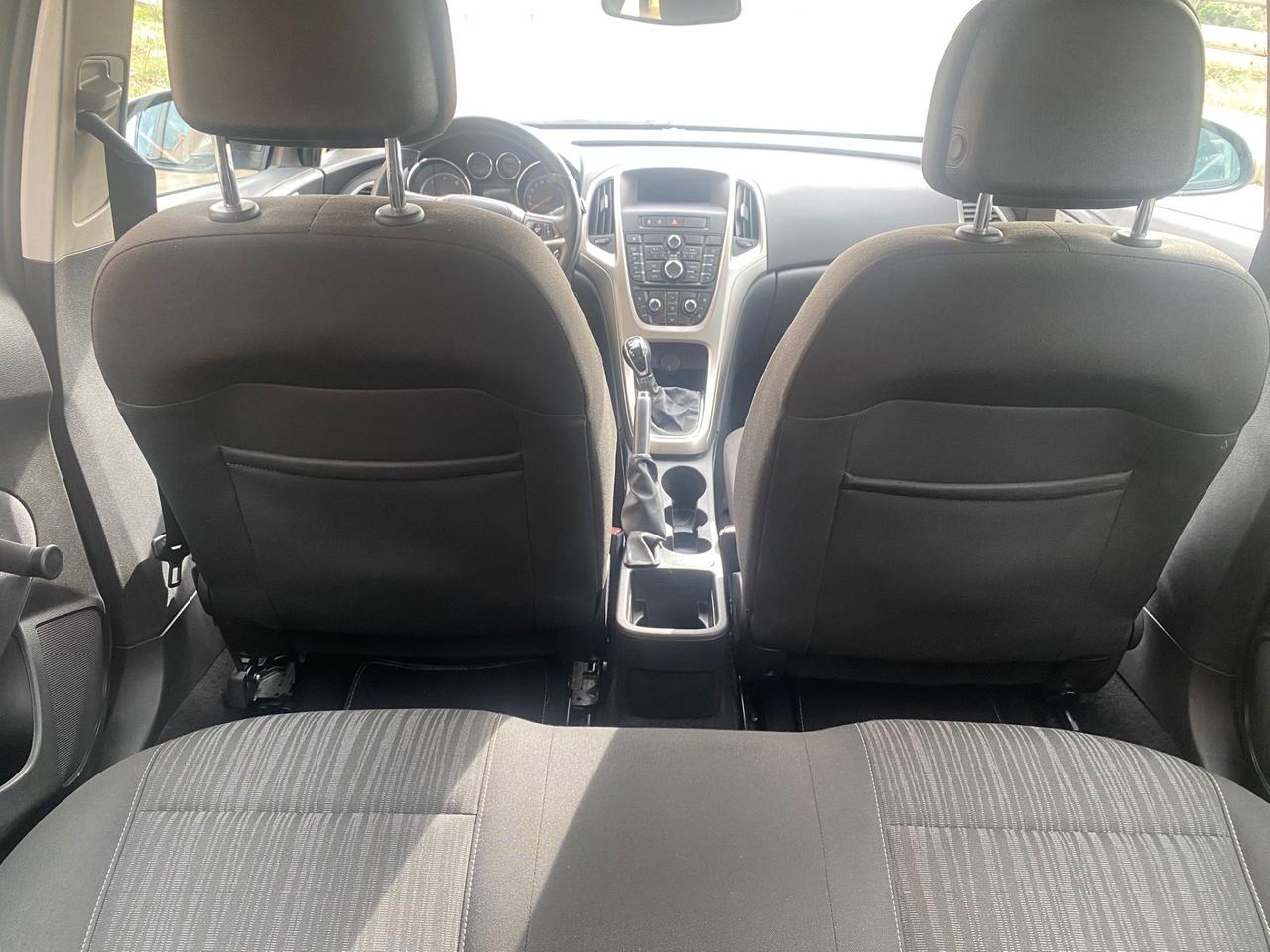 OPEL ASTRA 1.7 CDTI MOLTO BELLA CONDIZIONI DA VETRINA