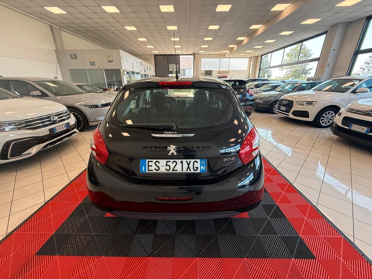 Peugeot 208 1.4 HDi 68 CV 5 porte Allure