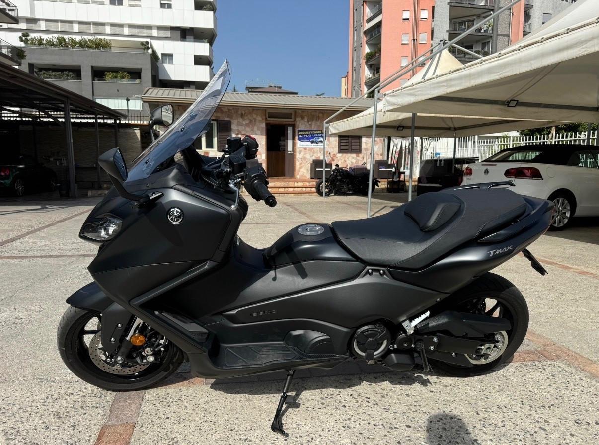 Yamaha T Max 560
